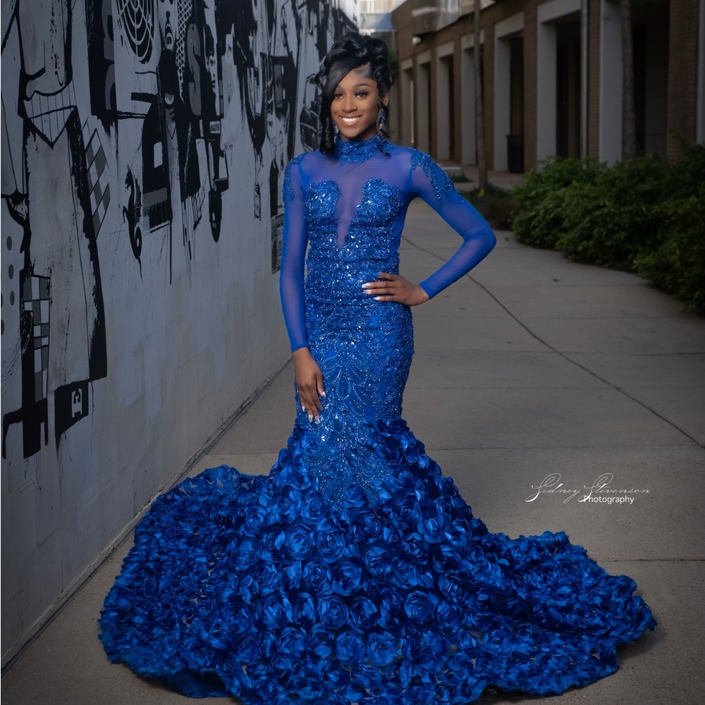 Gorgeous Prom Dress Size 4